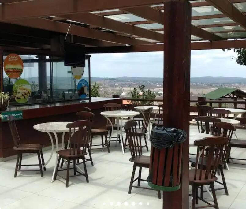 Flat Monte Castelo, Gravata